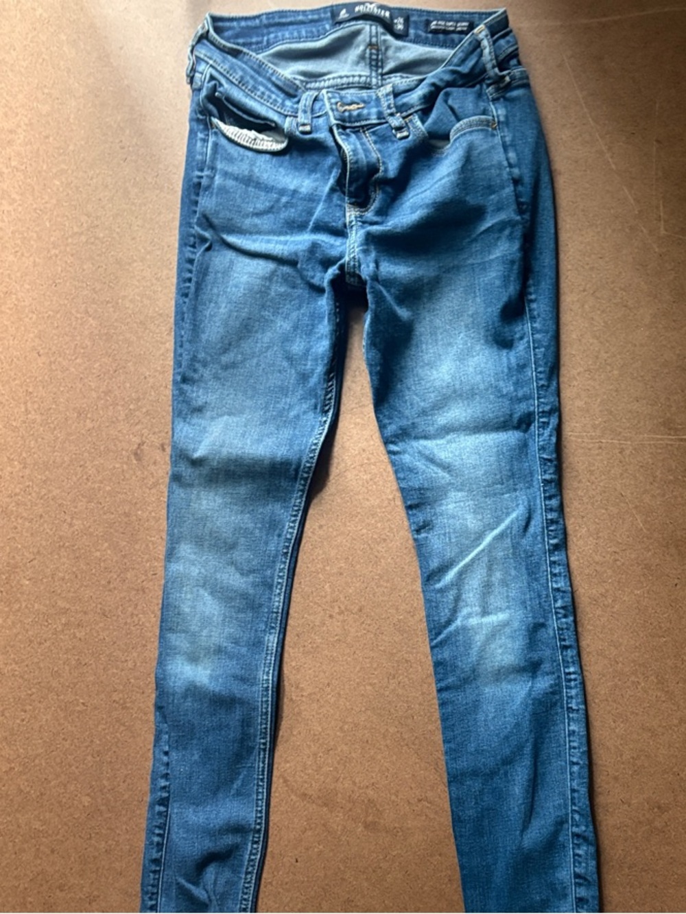 Hollister Slim Skinny Jeans in Medium Blue Wash
